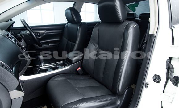 Buy Used Nissan Teana White Car in Bangkok in Bangkok Buy Used Nissan Teana White Car in Bangkok in Bangkok