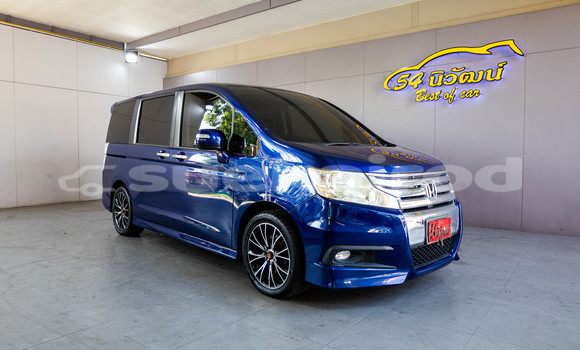 Buy Used Honda Stepwgn Blue Car in Bangkok in Bangkok Buy Used Honda Stepwgn Blue Car in Bangkok in Bangkok
