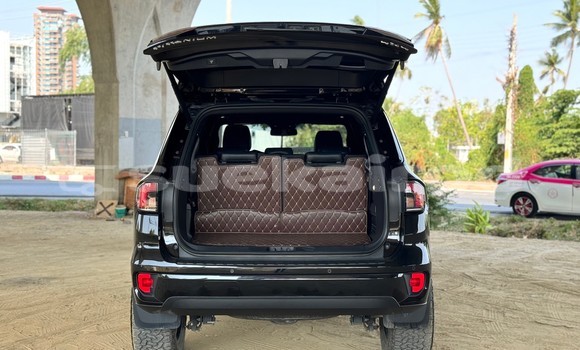 Buy Used Ford Everest Black Car in Bangkok in Bangkok Buy Used Ford Everest Black Car in Bangkok in Bangkok