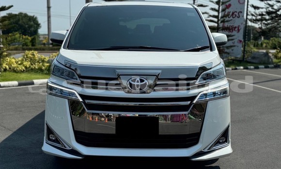 Buy Used Toyota Vellfire White Car in Bangkok in Bangkok