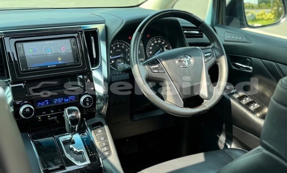 Buy Used Toyota Vellfire White Car in Bangkok in Bangkok Buy Used Toyota Vellfire White Car in Bangkok in Bangkok