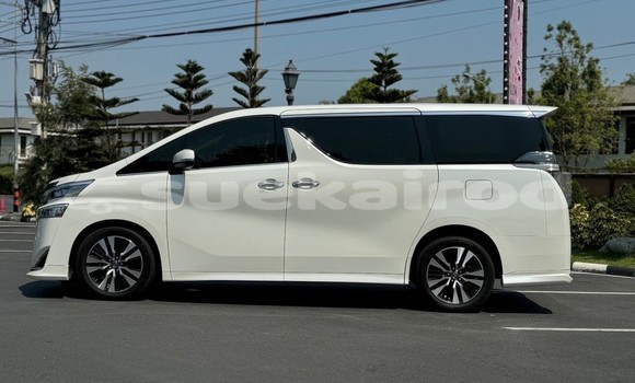 Buy Used Toyota Vellfire White Car in Bangkok in Bangkok Buy Used Toyota Vellfire White Car in Bangkok in Bangkok