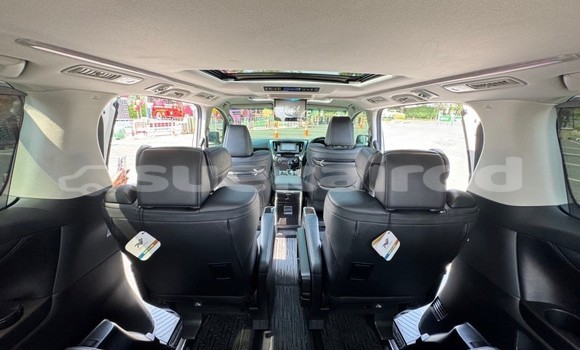 Buy Used Toyota Vellfire White Car in Bangkok in Bangkok Buy Used Toyota Vellfire White Car in Bangkok in Bangkok
