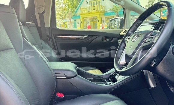 Buy Used Toyota Vellfire White Car in Bangkok in Bangkok Buy Used Toyota Vellfire White Car in Bangkok in Bangkok