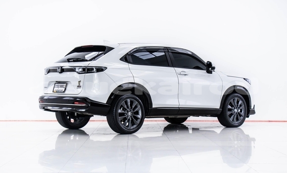 Buy Used Honda HR-V White Car in Bangkok in Bangkok Buy Used Honda HR-V White Car in Bangkok in Bangkok