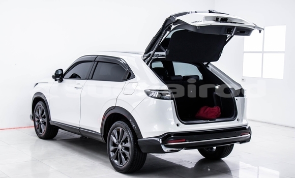 Buy Used Honda HR-V White Car in Bangkok in Bangkok Buy Used Honda HR-V White Car in Bangkok in Bangkok