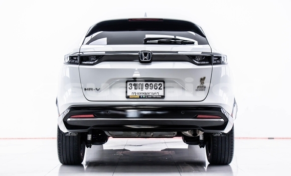 Buy Used Honda HR-V White Car in Bangkok in Bangkok Buy Used Honda HR-V White Car in Bangkok in Bangkok