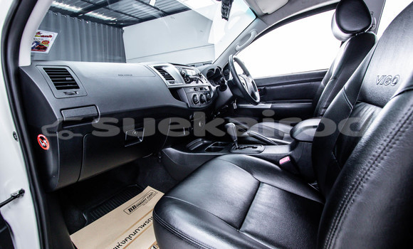 Buy Used Toyota Hiluxe VIGO White Car in Bangkok in Bangkok Buy Used Toyota Hiluxe VIGO White Car in Bangkok in Bangkok