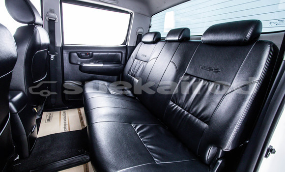 Buy Used Toyota Hiluxe VIGO White Car in Bangkok in Bangkok Buy Used Toyota Hiluxe VIGO White Car in Bangkok in Bangkok