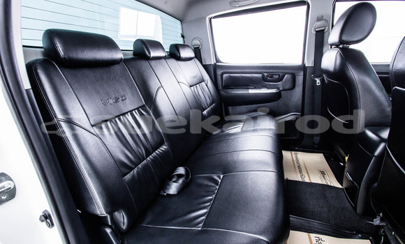 Buy Used Toyota Hiluxe VIGO White Car in Bangkok in Bangkok Buy Used Toyota Hiluxe VIGO White Car in Bangkok in Bangkok