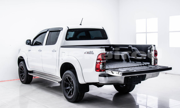 Buy Used Toyota Hiluxe VIGO White Car in Bangkok in Bangkok Buy Used Toyota Hiluxe VIGO White Car in Bangkok in Bangkok