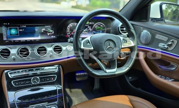 Buy Used Mercedes‒Benz E–Class White Car in Bangkok in Bangkok Buy Used Mercedes‒Benz E–Class White Car in Bangkok in Bangkok