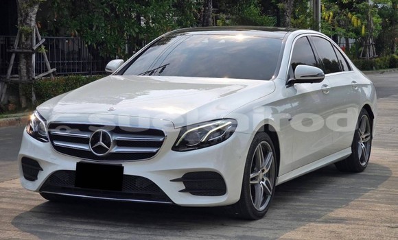 Buy Used Mercedes‒Benz E–Class White Car in Bangkok in Bangkok Buy Used Mercedes‒Benz E–Class White Car in Bangkok in Bangkok