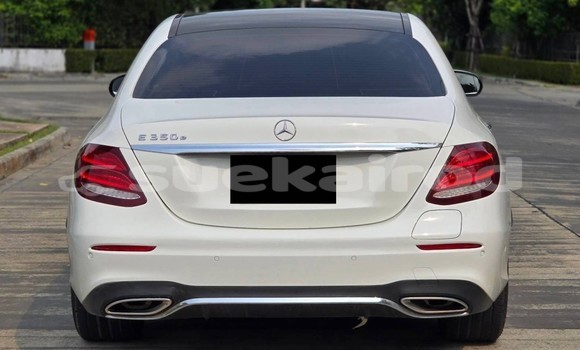 Buy Used Mercedes‒Benz E–Class White Car in Bangkok in Bangkok Buy Used Mercedes‒Benz E–Class White Car in Bangkok in Bangkok
