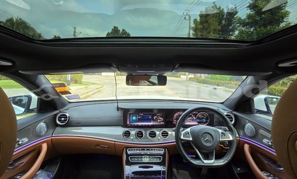 Buy Used Mercedes‒Benz E–Class White Car in Bangkok in Bangkok Buy Used Mercedes‒Benz E–Class White Car in Bangkok in Bangkok