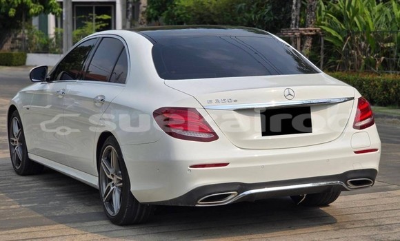 Buy Used Mercedes‒Benz E–Class White Car in Bangkok in Bangkok Buy Used Mercedes‒Benz E–Class White Car in Bangkok in Bangkok