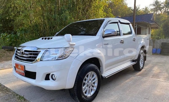 ซื้อ รถมือสอง Toyota Vigo ขาว รถยนต์ ใน %{เมือง} ใน กรุงเทพมหานคร