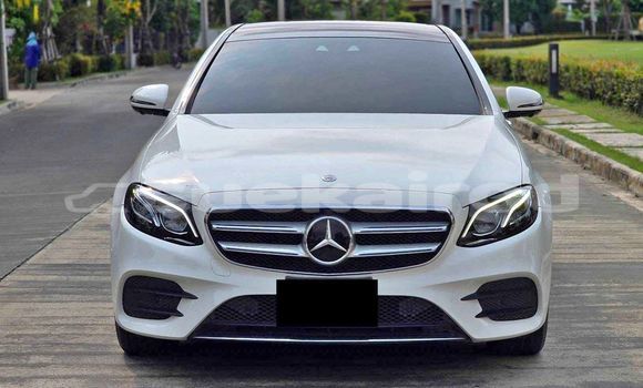 Buy Used Mercedes-Benz C-Classe White Car in Bangkok in Bangkok Buy Used Mercedes-Benz C-Classe White Car in Bangkok in Bangkok