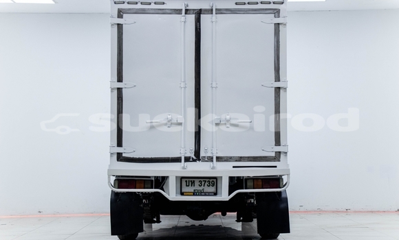 Buy Used Isuzu D-Max White Car in Bangkok in Bangkok Buy Used Isuzu D-Max White Car in Bangkok in Bangkok