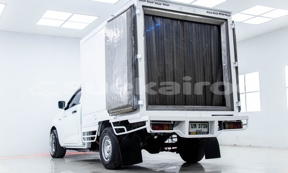 Buy Used Isuzu D-Max White Car in Bangkok in Bangkok Buy Used Isuzu D-Max White Car in Bangkok in Bangkok