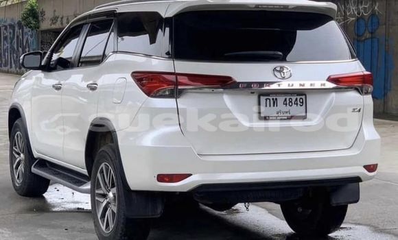 ซื้อ รถมือสอง Toyota Fortuner ขาว รถยนต์ ใน %{เมือง} ใน กรุงเทพมหานคร ซื้อ รถมือสอง Toyota Fortuner ขาว รถยนต์ ใน %{เมือง} ใน กรุงเทพมหานคร
