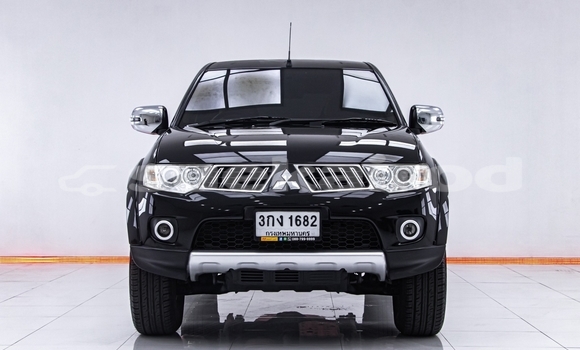 Buy Used Mitsubishi Pajero Sport Black Car in Bangkok in Bangkok