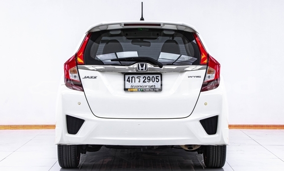 Buy Used Honda Jazz White Car in Bangkok in Bangkok Buy Used Honda Jazz White Car in Bangkok in Bangkok