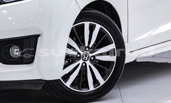 Buy Used Honda Jazz White Car in Bangkok in Bangkok Buy Used Honda Jazz White Car in Bangkok in Bangkok