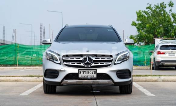 ซื้อ รถมือสอง Mercedes‒Benz 250 อื่น ๆ รถยนต์ ใน %{เมือง} ใน กรุงเทพมหานคร