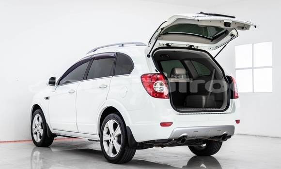 Buy Used Chevrolet Captiva White Car in Bangkok in Bangkok Buy Used Chevrolet Captiva White Car in Bangkok in Bangkok
