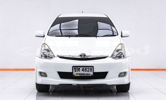 ซื้อ รถมือสอง Toyota Wish ขาว รถยนต์ ใน %{เมือง} ใน กรุงเทพมหานคร