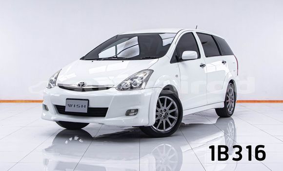 ซื้อ รถมือสอง Toyota Wish ขาว รถยนต์ ใน %{เมือง} ใน กรุงเทพมหานคร