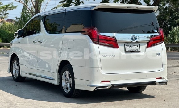 Buy Used Toyota Alphard White Car in Bangkok in Bangkok Buy Used Toyota Alphard White Car in Bangkok in Bangkok
