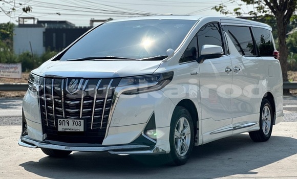 Buy Used Toyota Alphard White Car in Bangkok in Bangkok Buy Used Toyota Alphard White Car in Bangkok in Bangkok