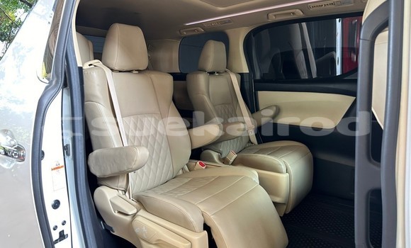 Buy Used Toyota Alphard White Car in Bangkok in Bangkok Buy Used Toyota Alphard White Car in Bangkok in Bangkok