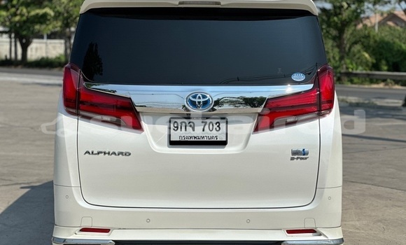 Buy Used Toyota Alphard White Car in Bangkok in Bangkok Buy Used Toyota Alphard White Car in Bangkok in Bangkok