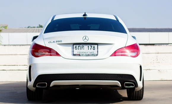 Buy Used Mercedes‒Benz C–Class White Car in Bangkok in Bangkok Buy Used Mercedes‒Benz C–Class White Car in Bangkok in Bangkok