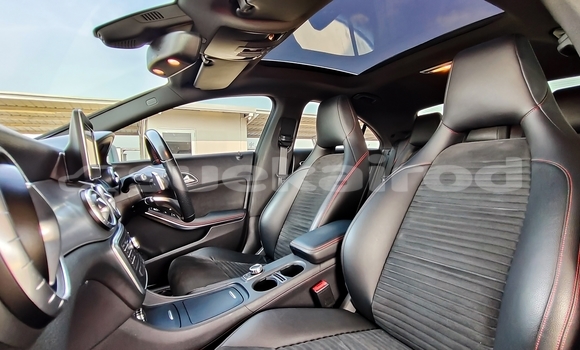 Buy Used Mercedes‒Benz C–Class White Car in Bangkok in Bangkok Buy Used Mercedes‒Benz C–Class White Car in Bangkok in Bangkok