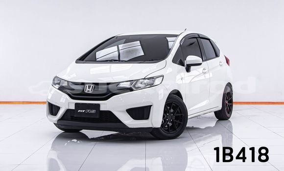 Buy Used Honda Jazz White Car in Bangkok in Bangkok Buy Used Honda Jazz White Car in Bangkok in Bangkok