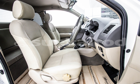 Buy Used Toyota Hiluxe VIGO White Car in Bangkok in Bangkok Buy Used Toyota Hiluxe VIGO White Car in Bangkok in Bangkok