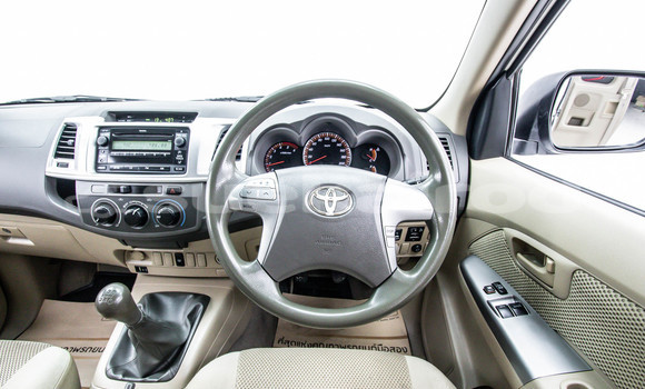 Buy Used Toyota Hiluxe VIGO White Car in Bangkok in Bangkok Buy Used Toyota Hiluxe VIGO White Car in Bangkok in Bangkok