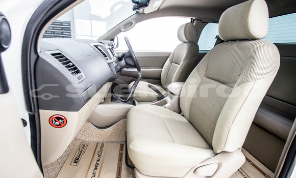 ซื้อ รถมือสอง Toyota Hiluxe VIGO ขาว รถยนต์ ใน %{เมือง} ใน กรุงเทพมหานคร ซื้อ รถมือสอง Toyota Hiluxe VIGO ขาว รถยนต์ ใน %{เมือง} ใน กรุงเทพมหานคร