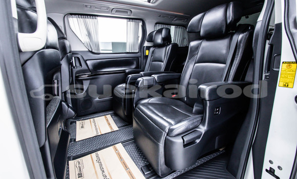 Buy Used Toyota Vellfire White Car in Bangkok in Bangkok Buy Used Toyota Vellfire White Car in Bangkok in Bangkok