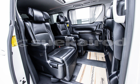 Buy Used Toyota Vellfire White Car in Bangkok in Bangkok Buy Used Toyota Vellfire White Car in Bangkok in Bangkok