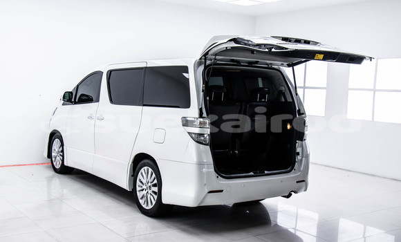 Buy Used Toyota Vellfire White Car in Bangkok in Bangkok Buy Used Toyota Vellfire White Car in Bangkok in Bangkok