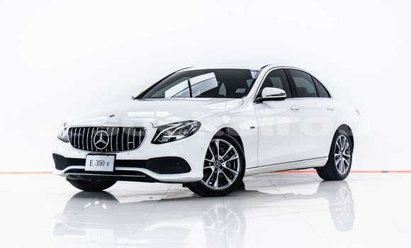 Buy Used Mercedes-Benz E-Classe White Car in Bangkok in Bangkok Buy Used Mercedes-Benz E-Classe White Car in Bangkok in Bangkok