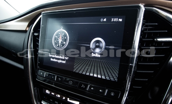 Buy Used Isuzu MU-X White Car in Bangkok in Bangkok Buy Used Isuzu MU-X White Car in Bangkok in Bangkok