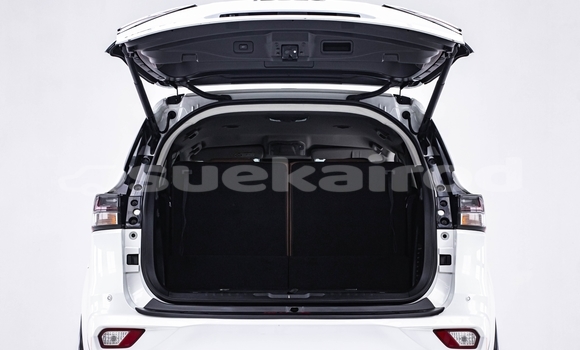 Buy Used Isuzu MU-X White Car in Bangkok in Bangkok Buy Used Isuzu MU-X White Car in Bangkok in Bangkok