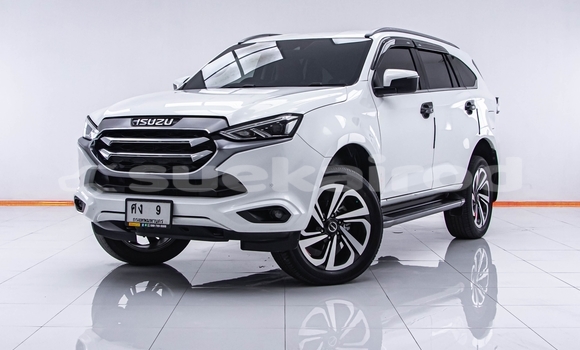 Buy Used Isuzu MU-X White Car in Bangkok in Bangkok Buy Used Isuzu MU-X White Car in Bangkok in Bangkok