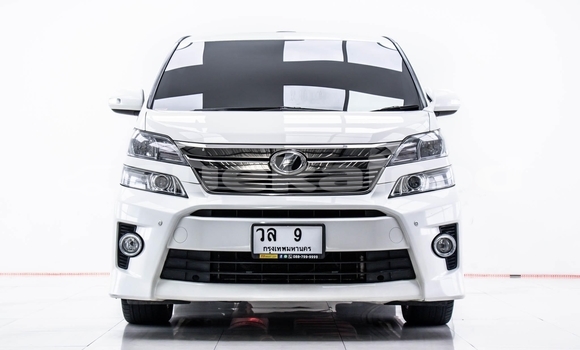Buy Used Toyota Vellfire White Car in Bangkok in Bangkok